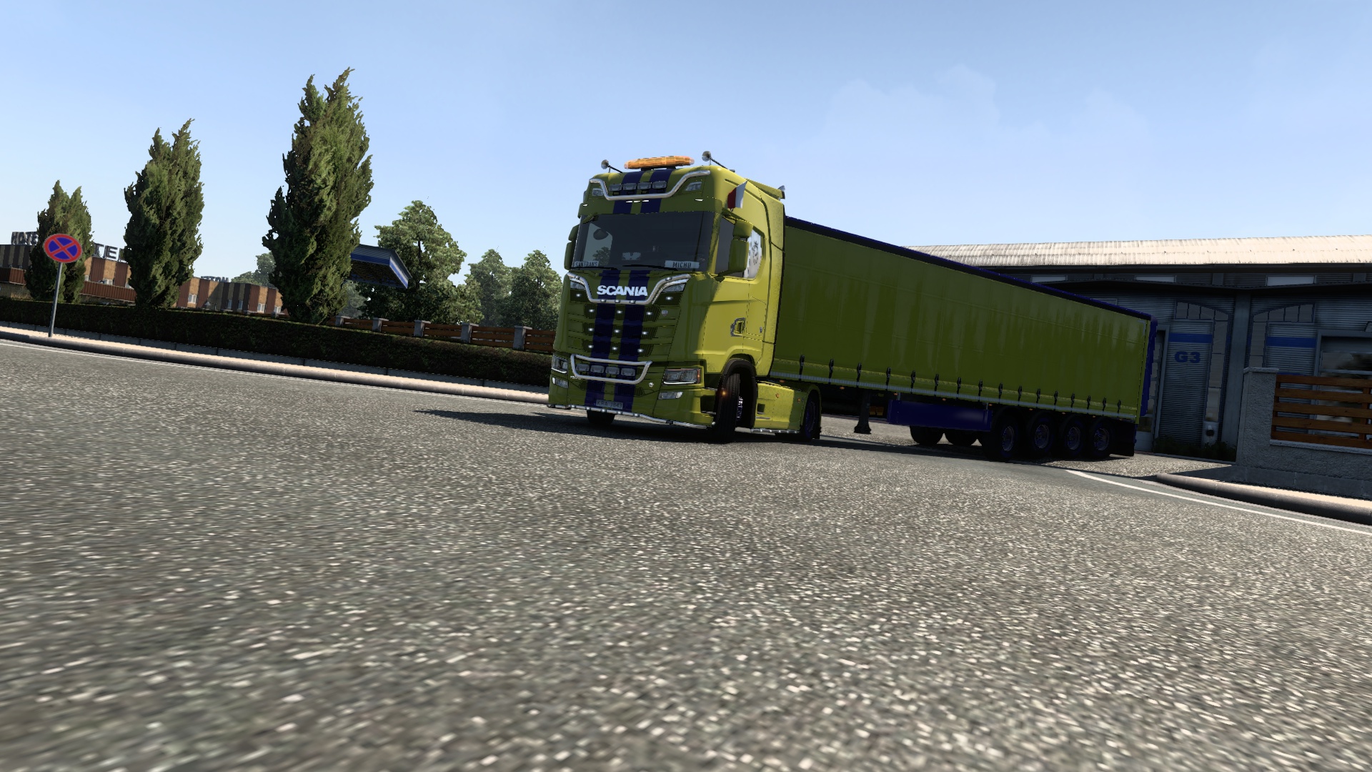 Image by michumnich59