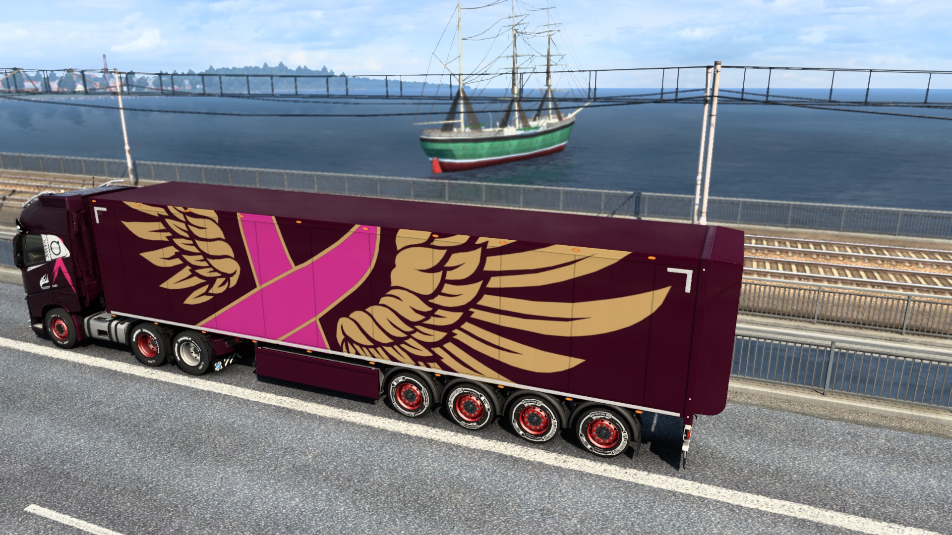 Image by superbundle