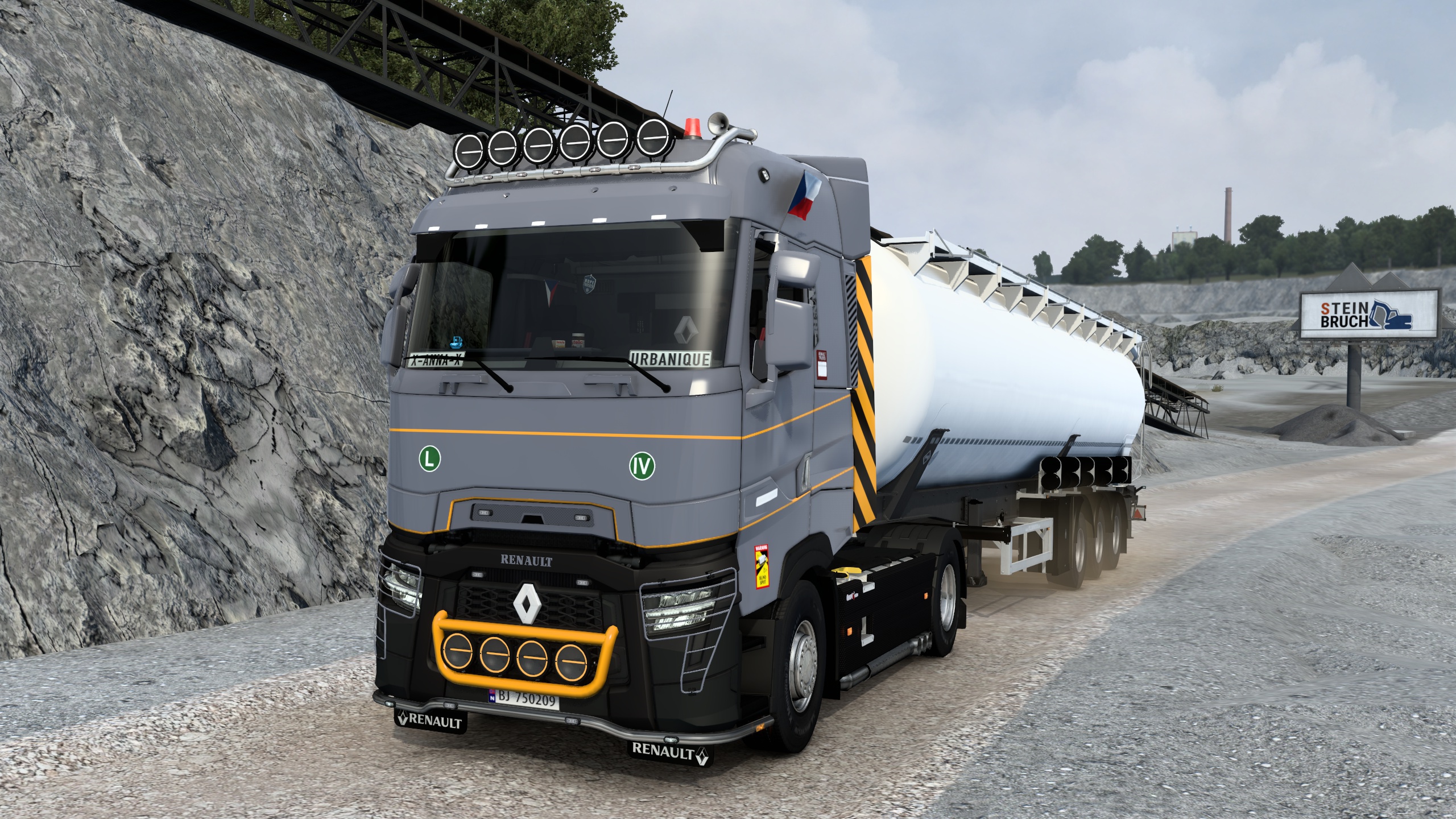 Image by urbanique75