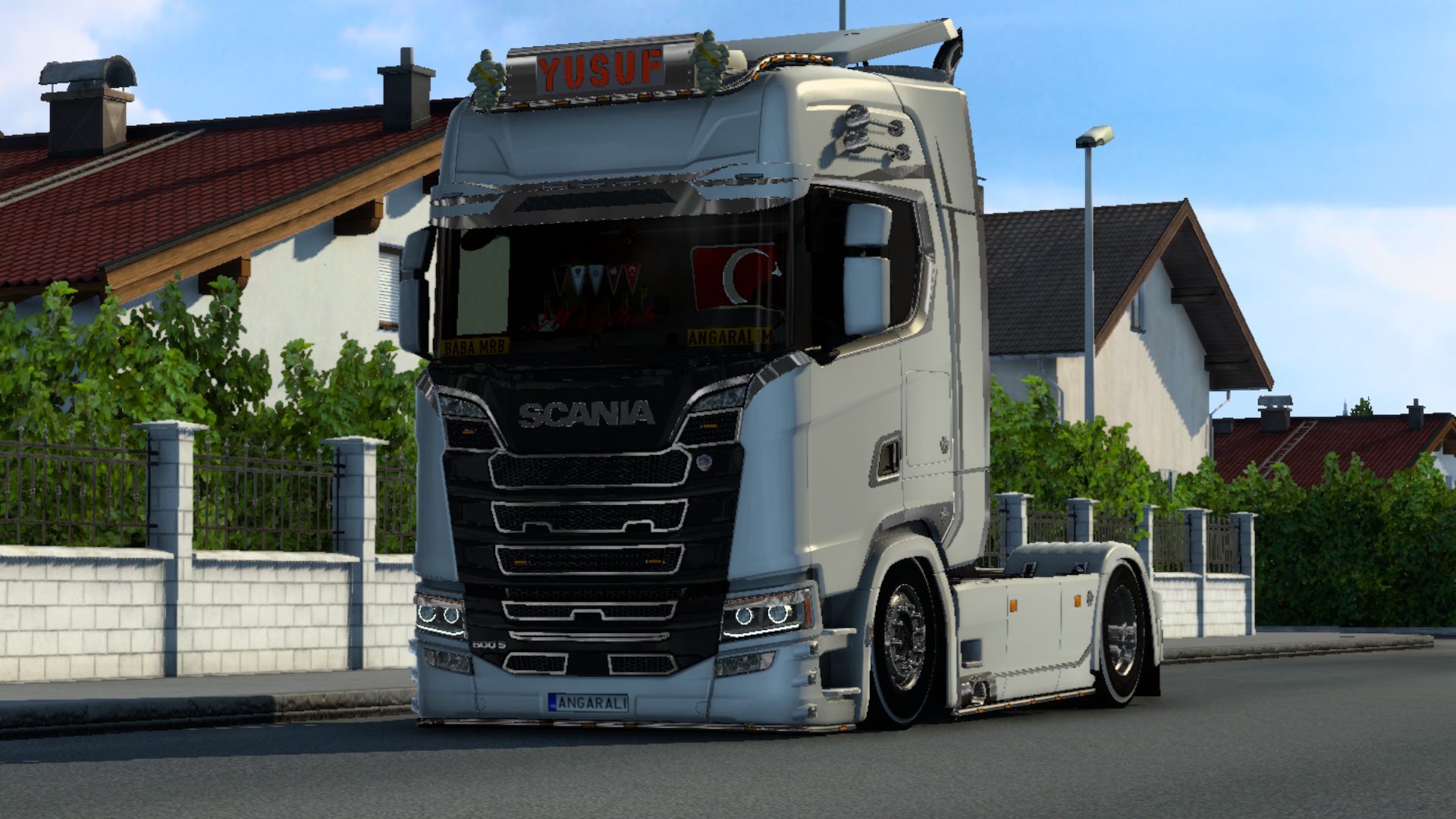 Image by yusuffyeter_