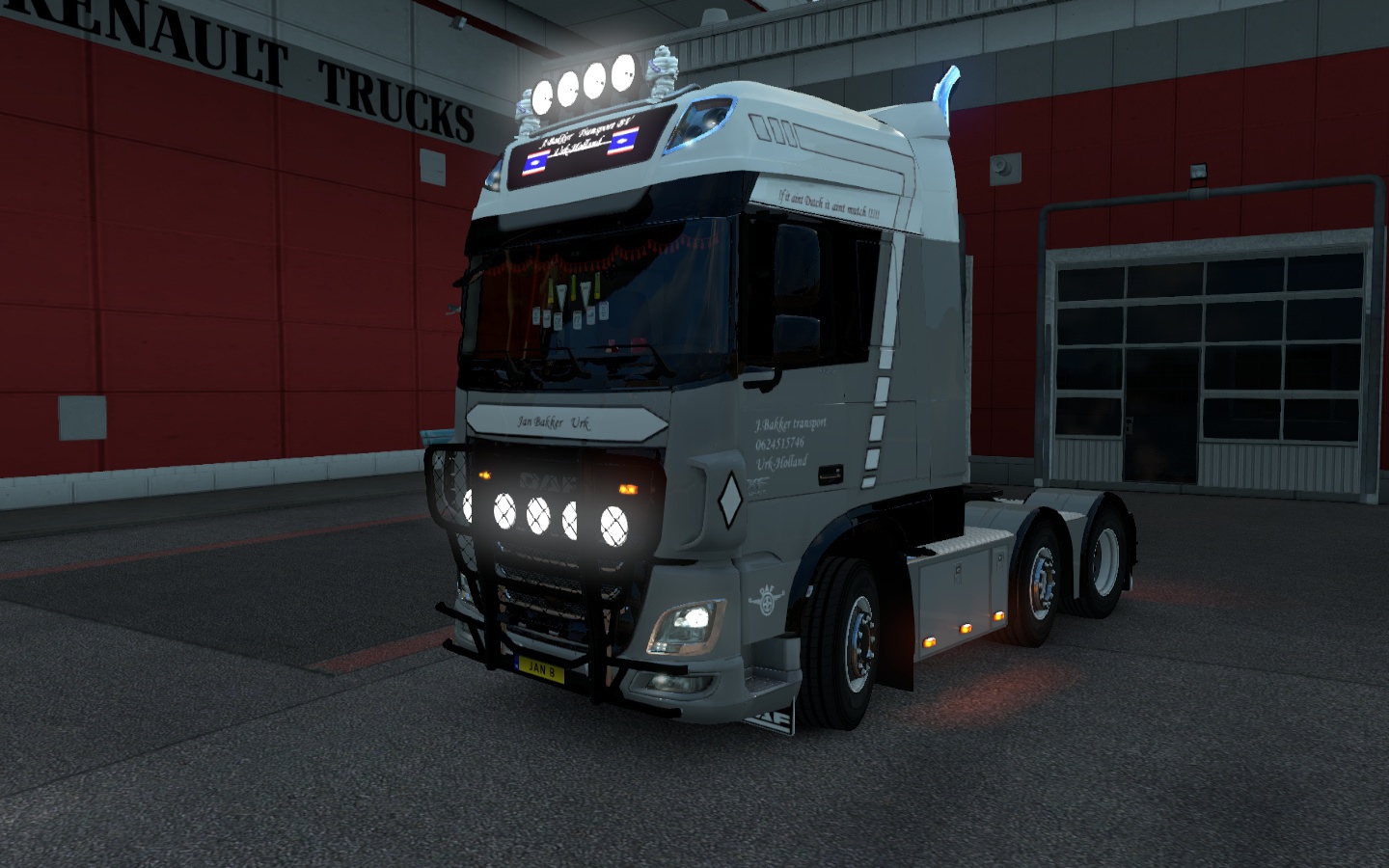 Image by janhoibakker