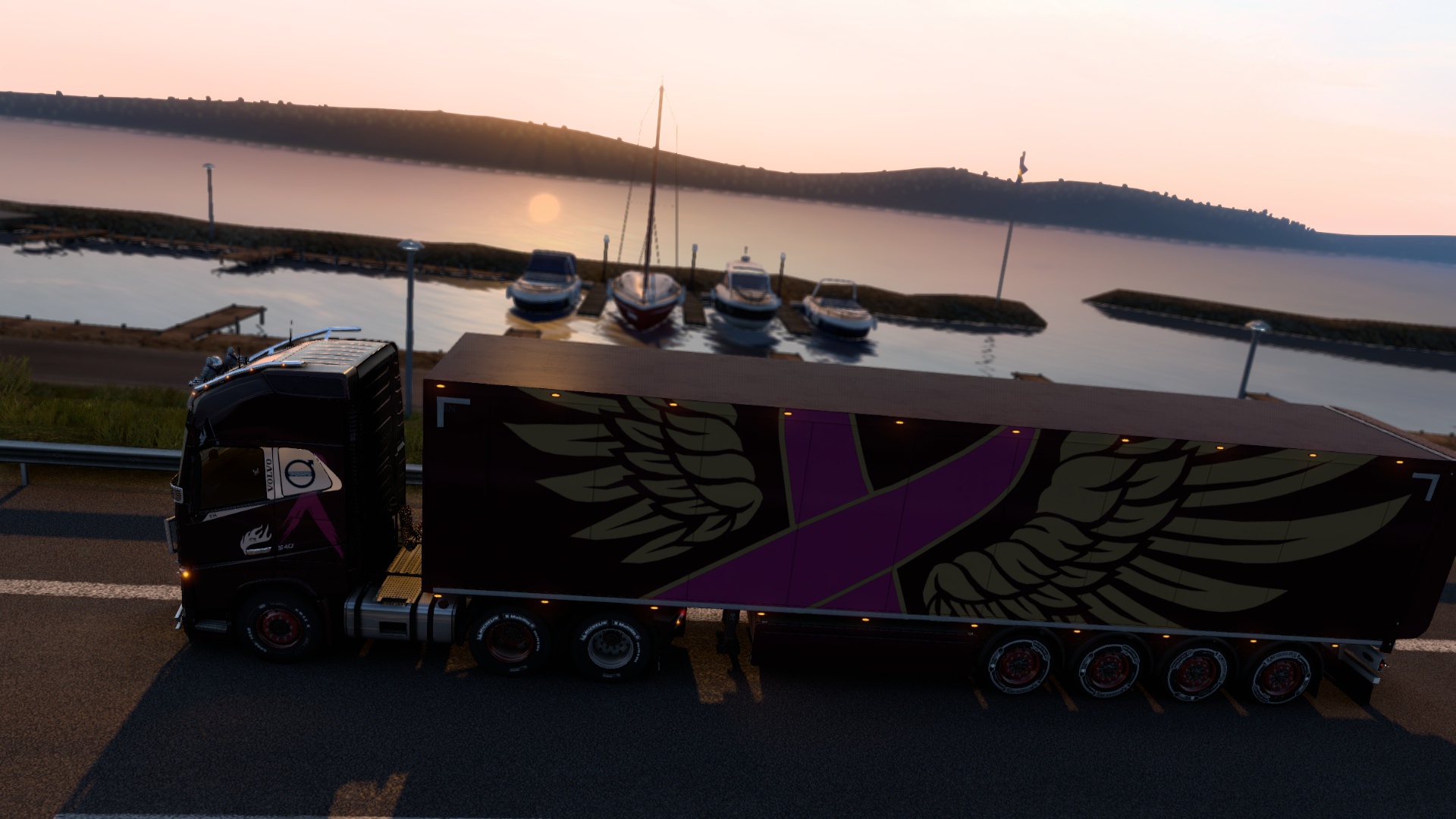 Image by superbundle