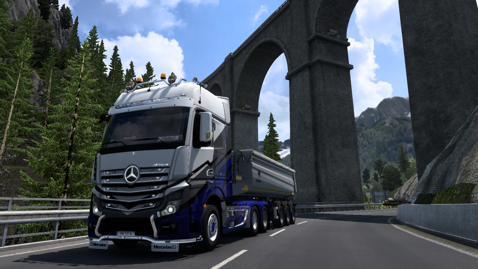 Image by thomasthamrt