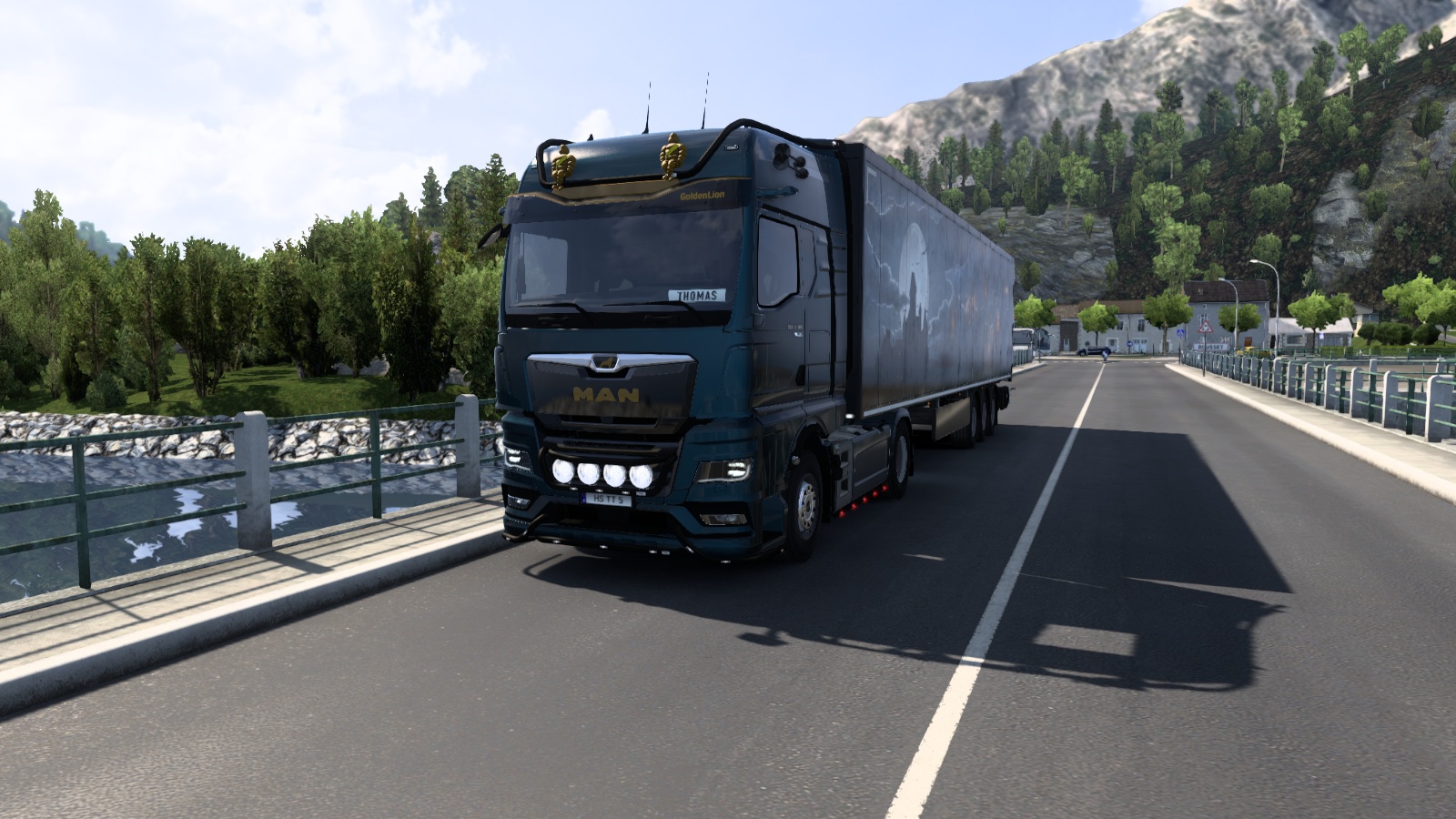 Image by thomasthamrt
