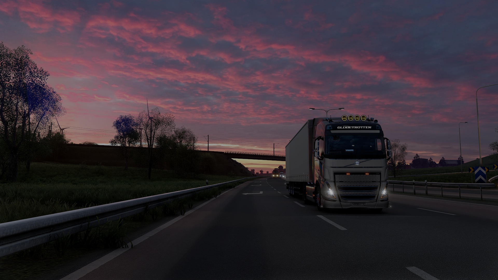 Image by maximilyan8