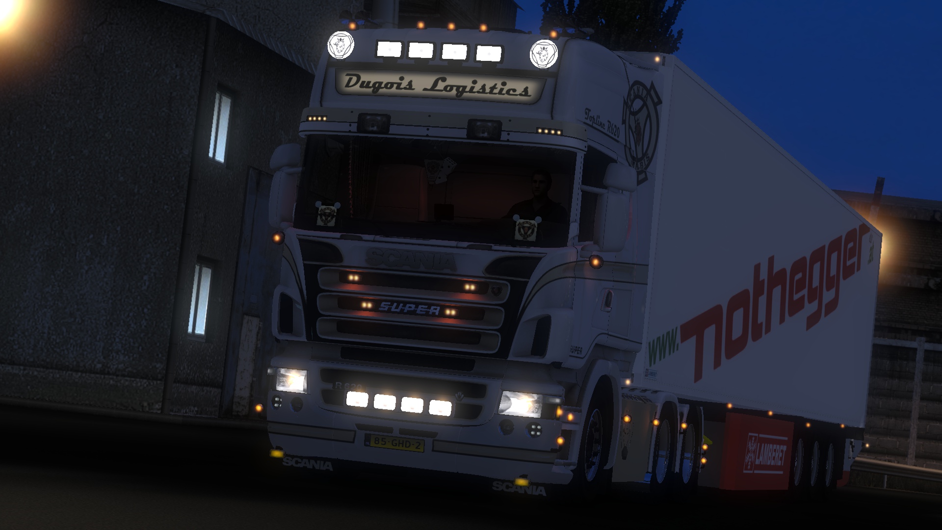 Image by GustavoDugois