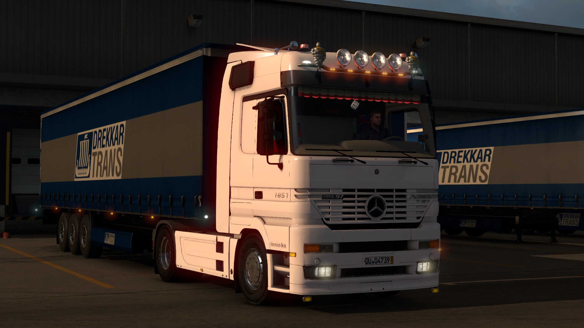 Image by truckingbit