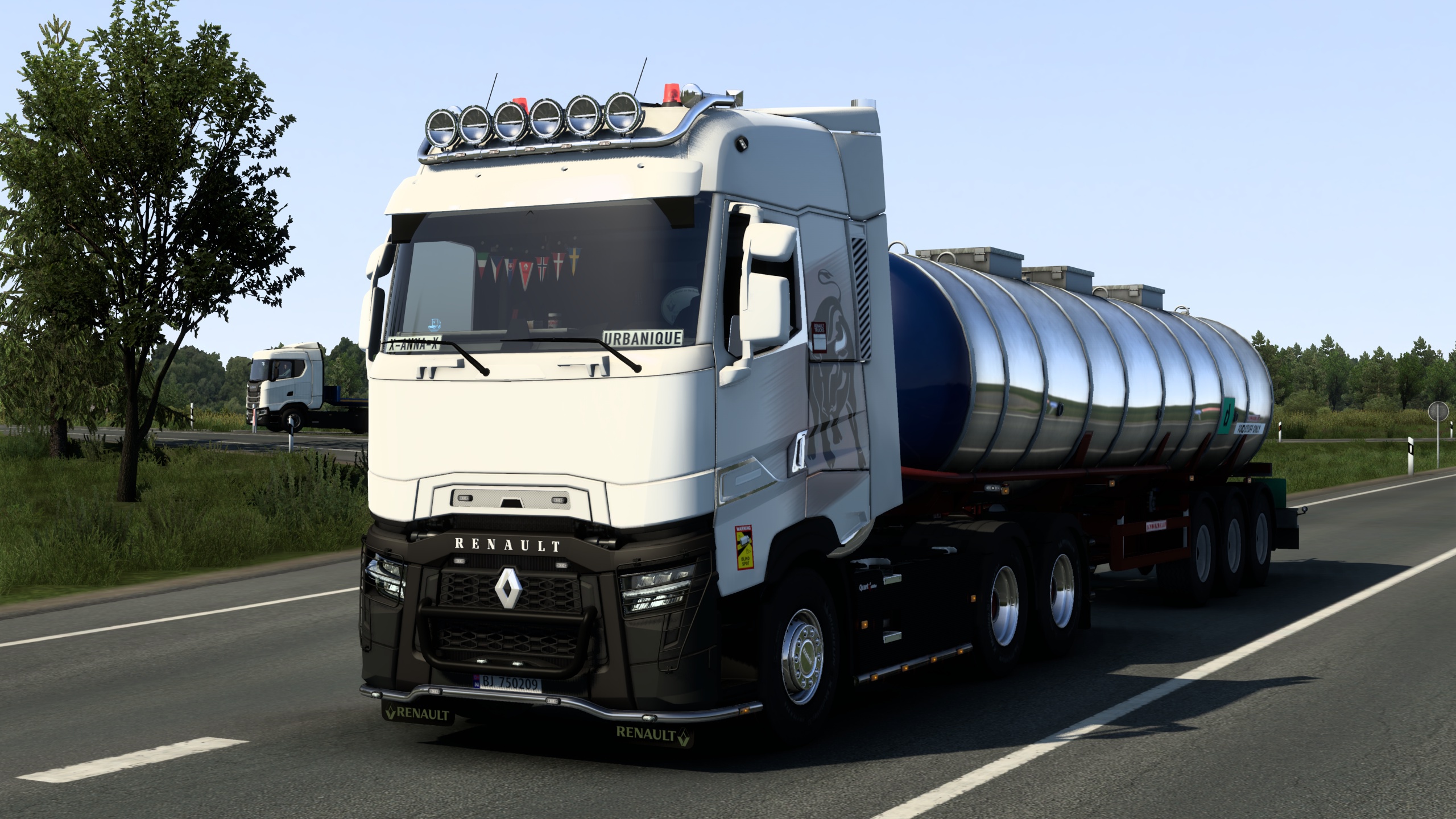 Image by urbanique75