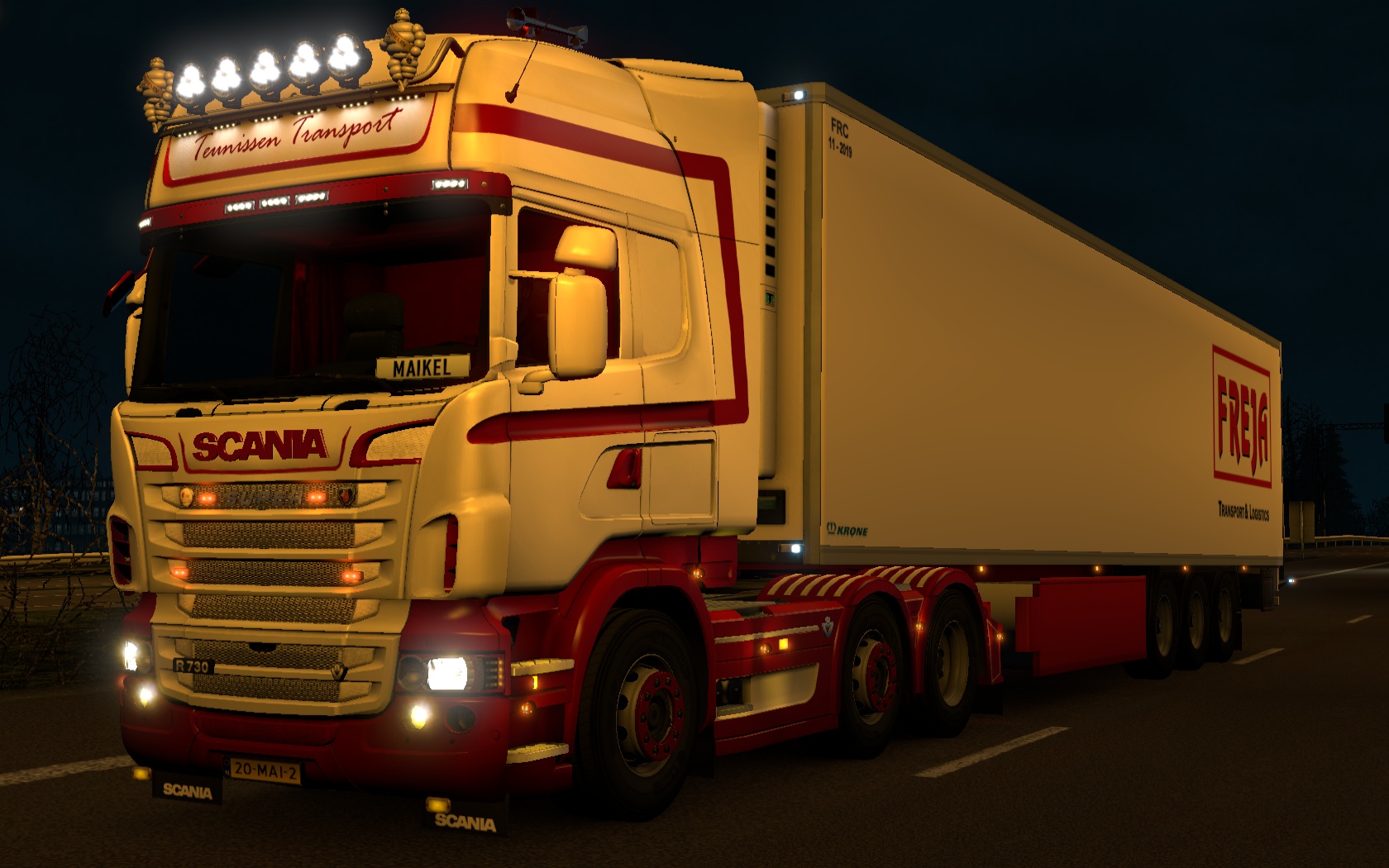 Image by MikkelSmikkel