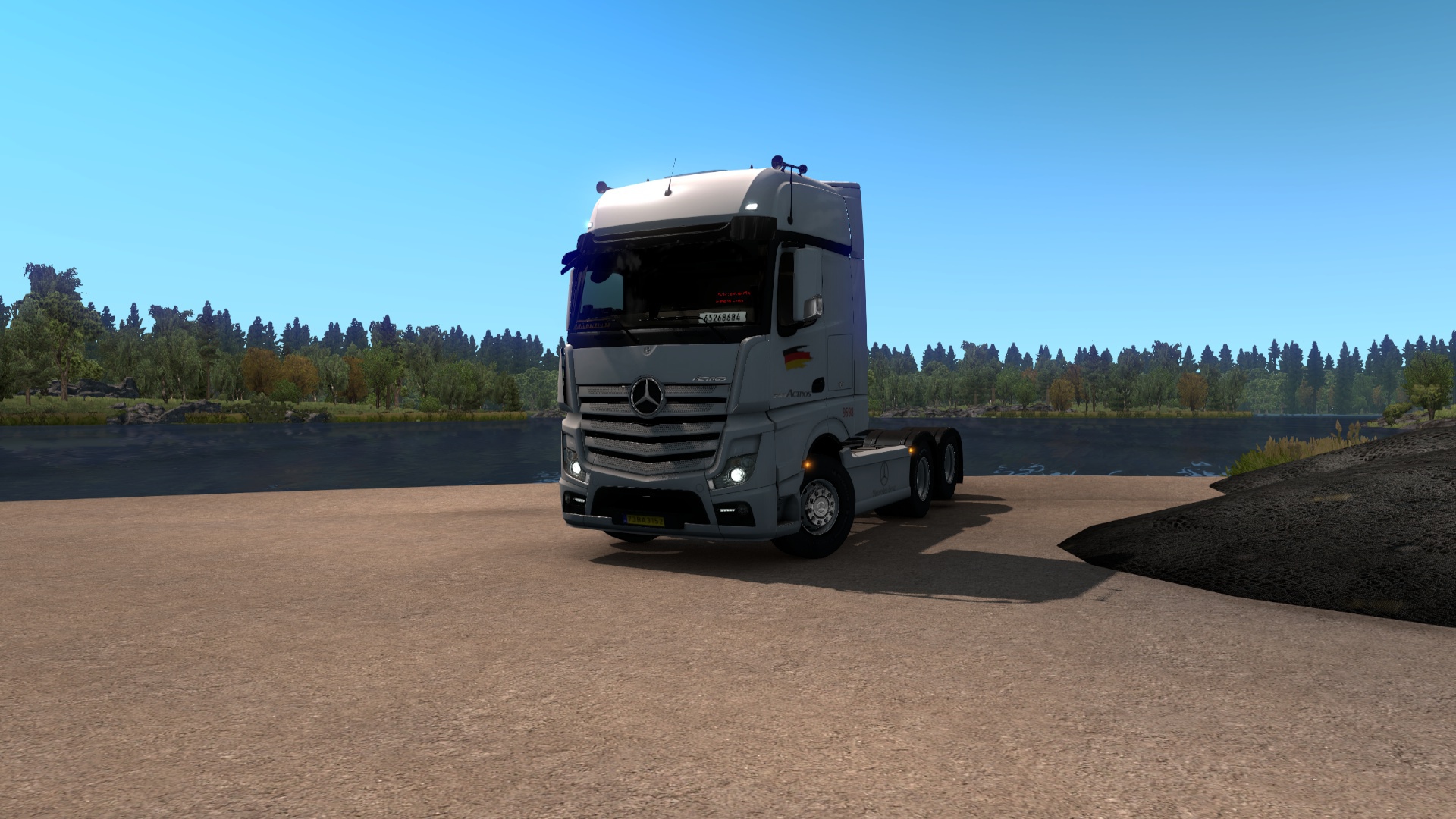 Image by kimsunwoong