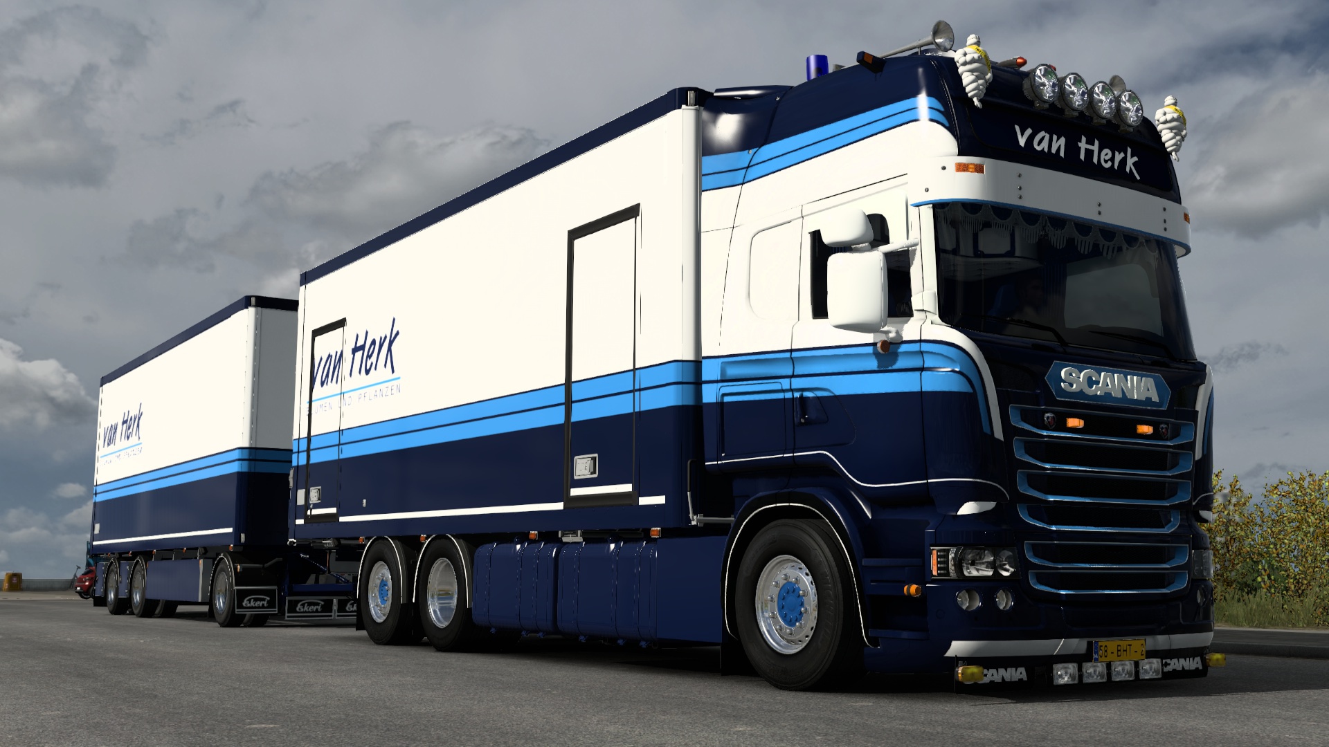 Image by SebasKitsune