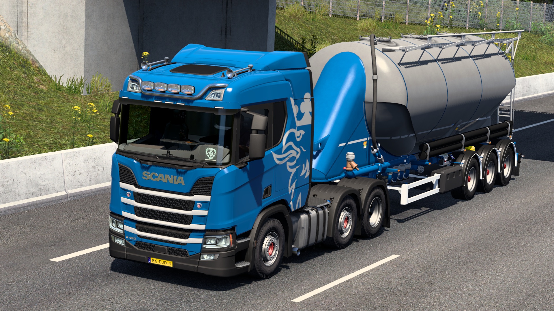 Image by GustavoDugois