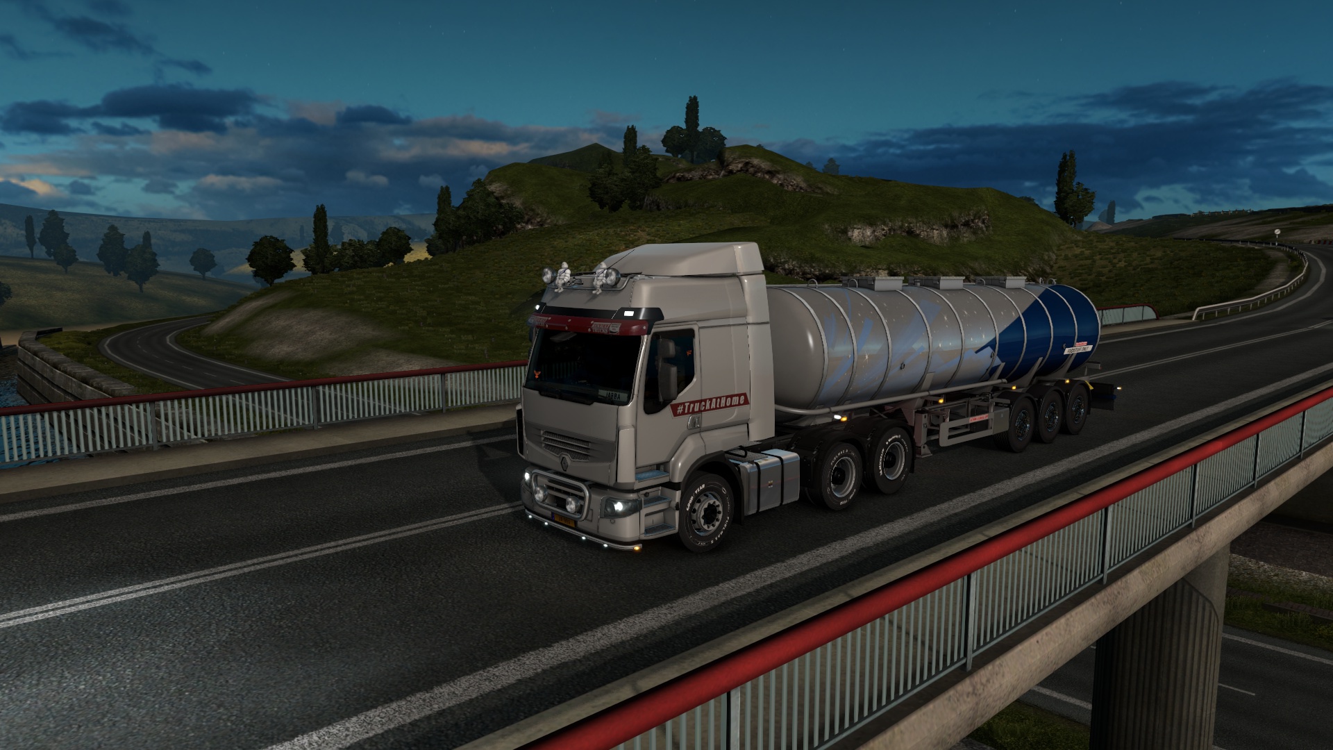 Image by Jabbathefox