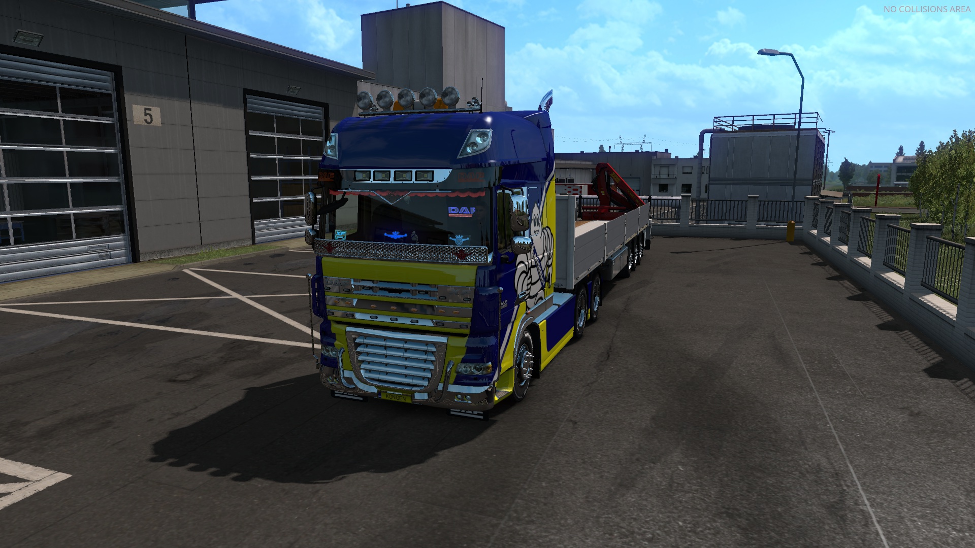 Image by AaronDeLaCruz