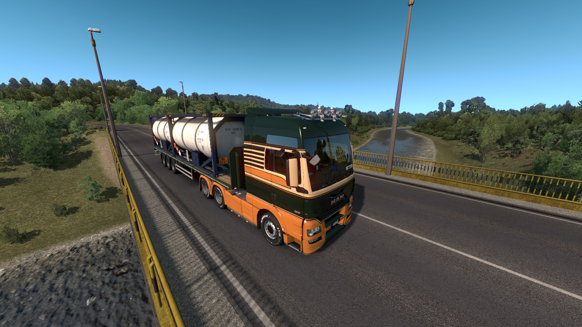 Image by POMELOTEXTEX