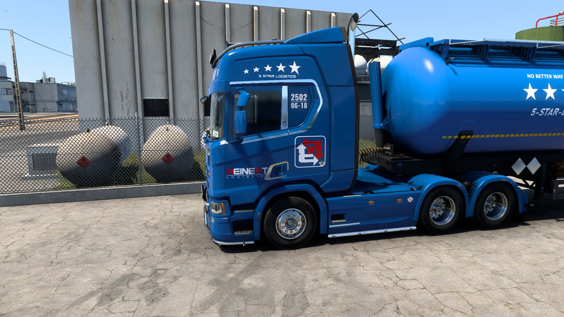 Image by ErikvonRote