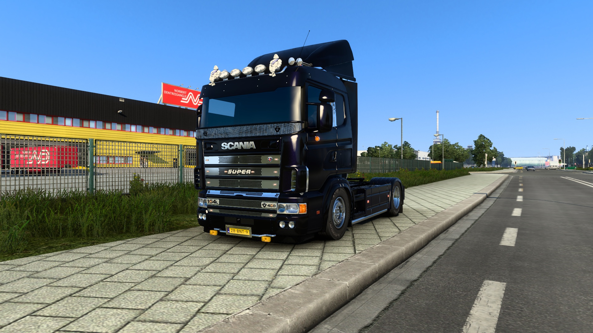 Image by ferrybrizee