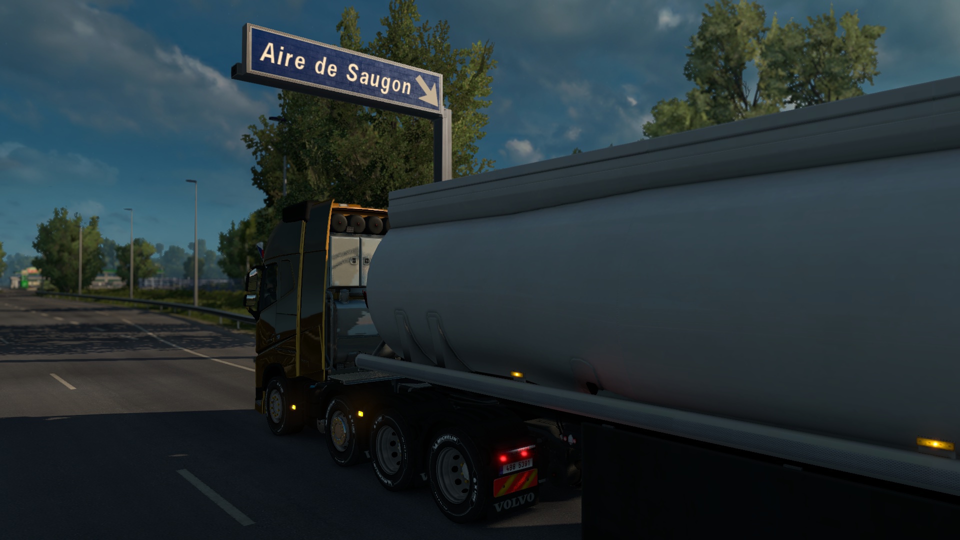 Image by TubewayArmy