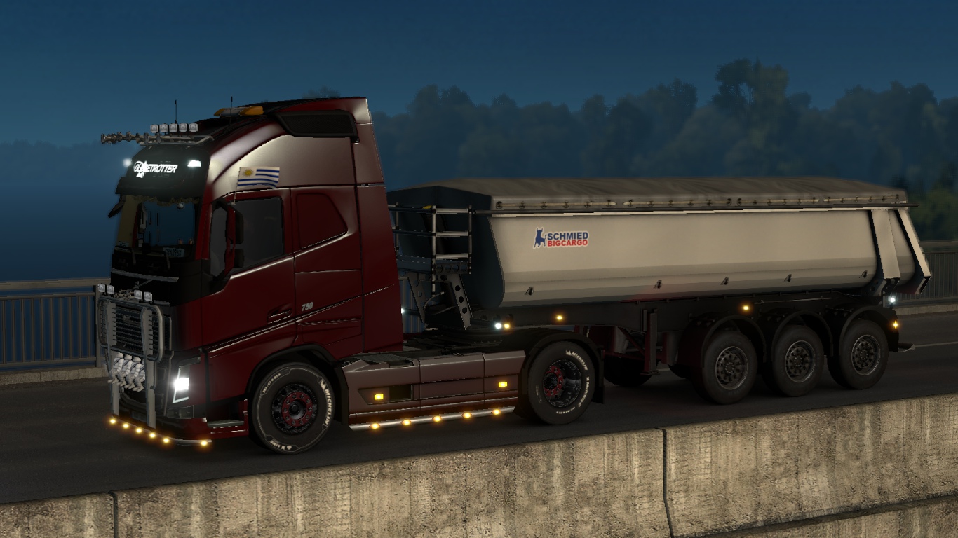 Image by andresbolso11