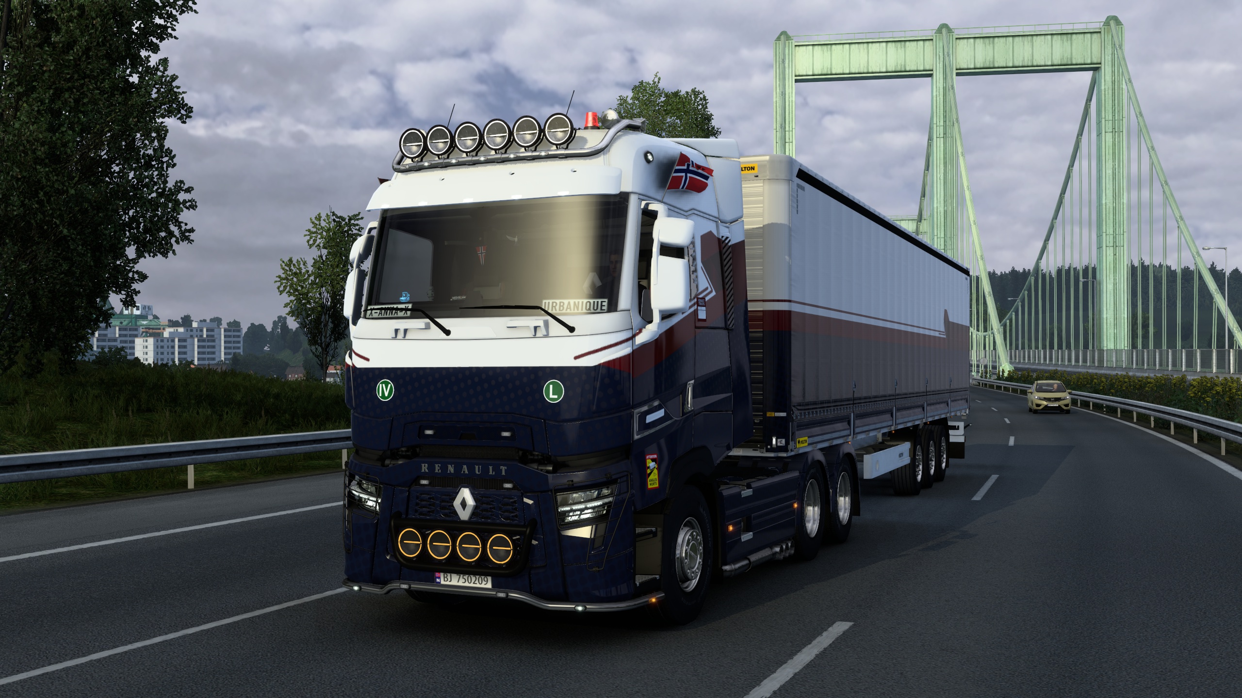 Image by urbanique75