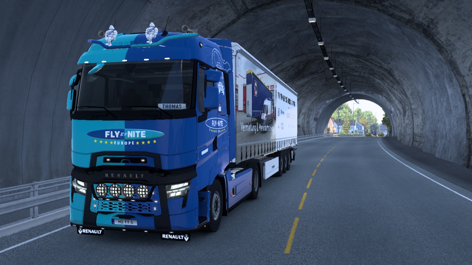 Image by thomasthamrt