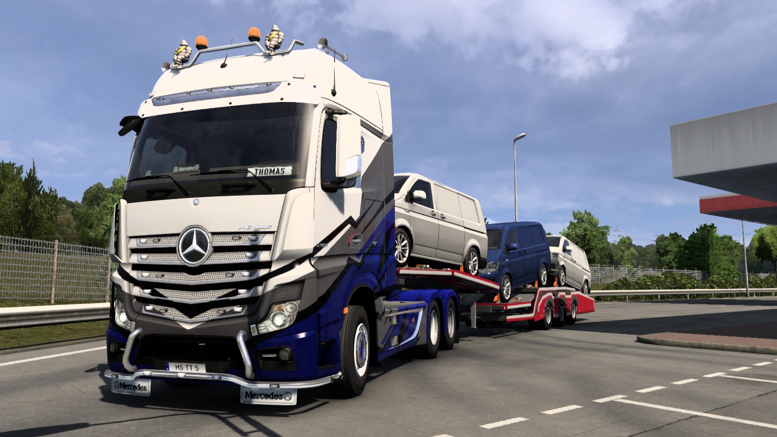 Image by thomasthamrt