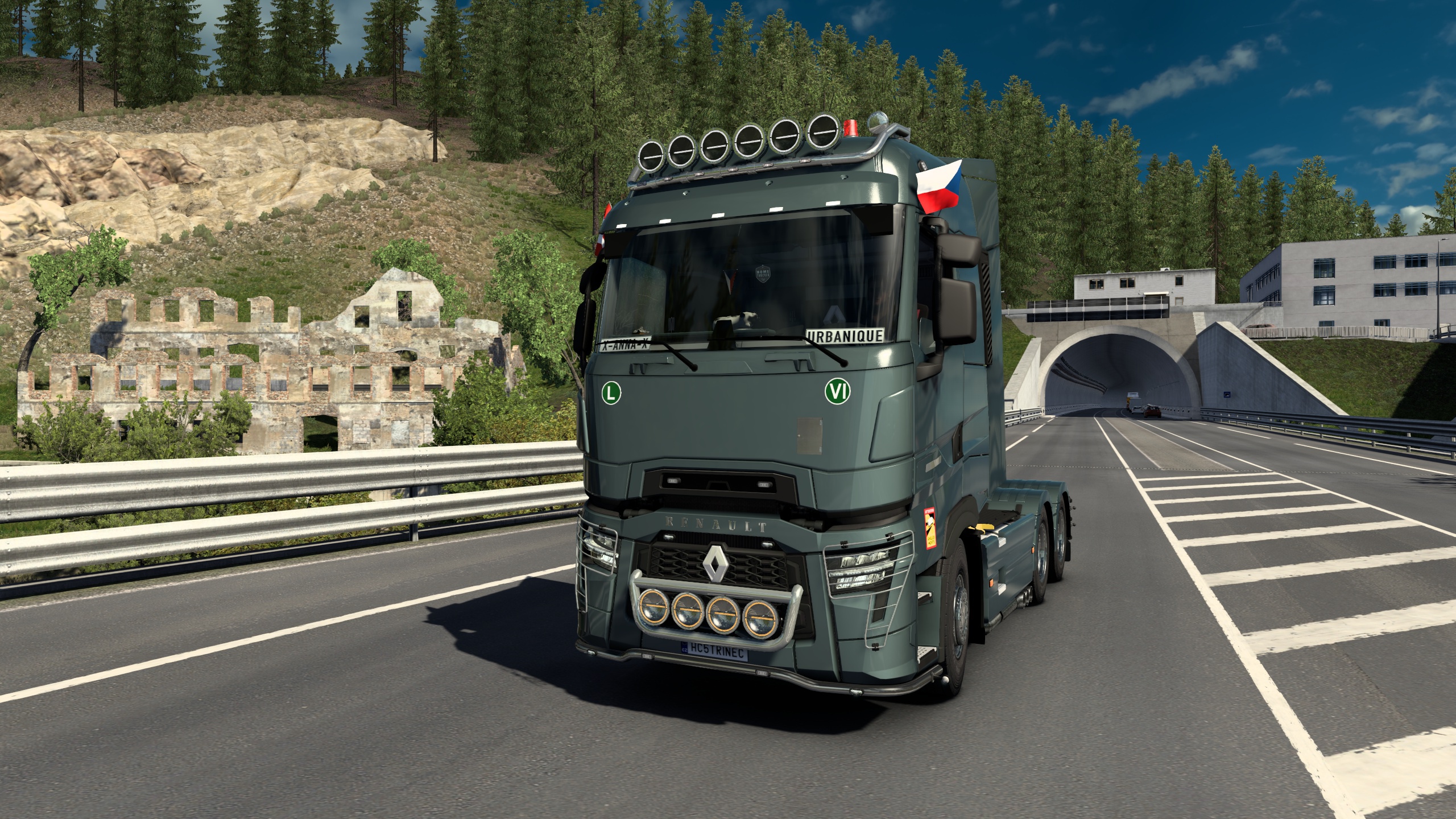 Image by urbanique75