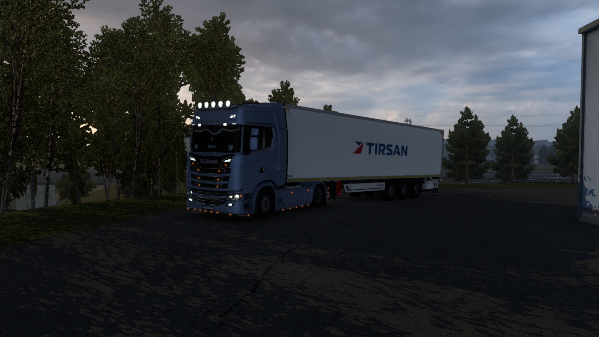 Image by cemal462440