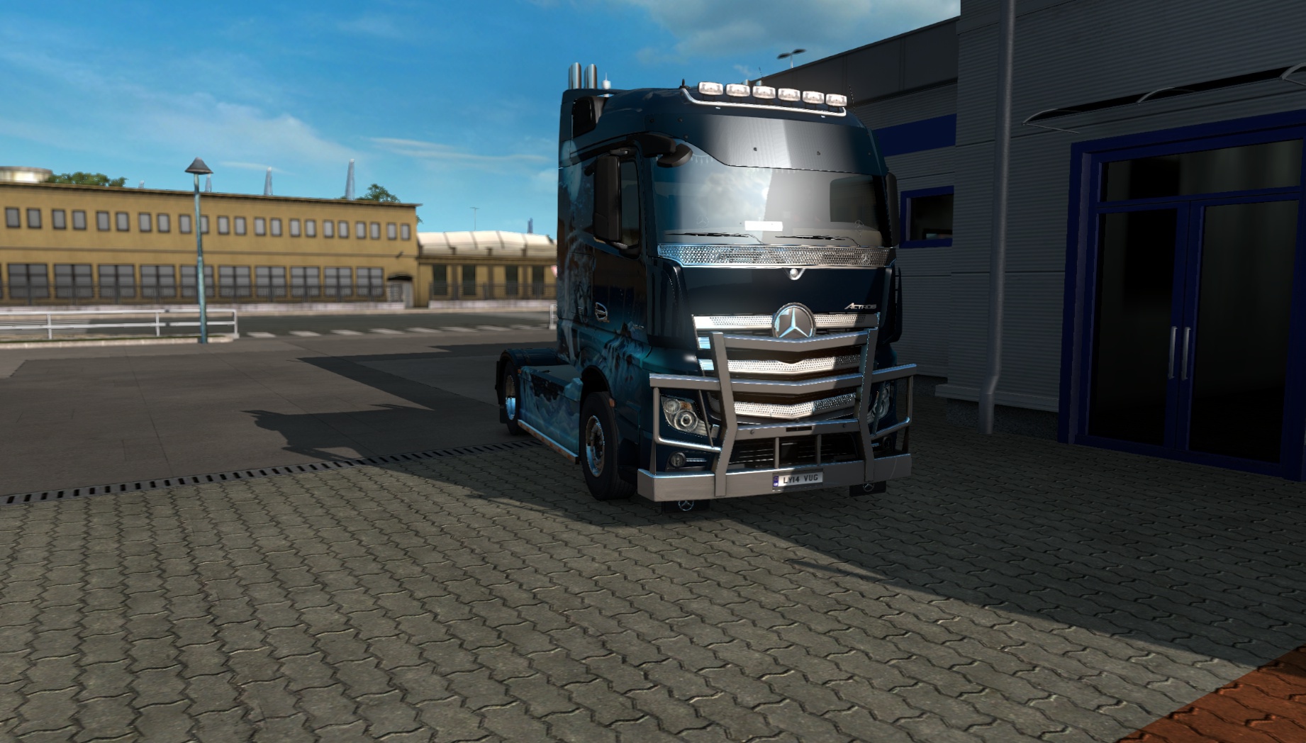 Image by skhyplayer