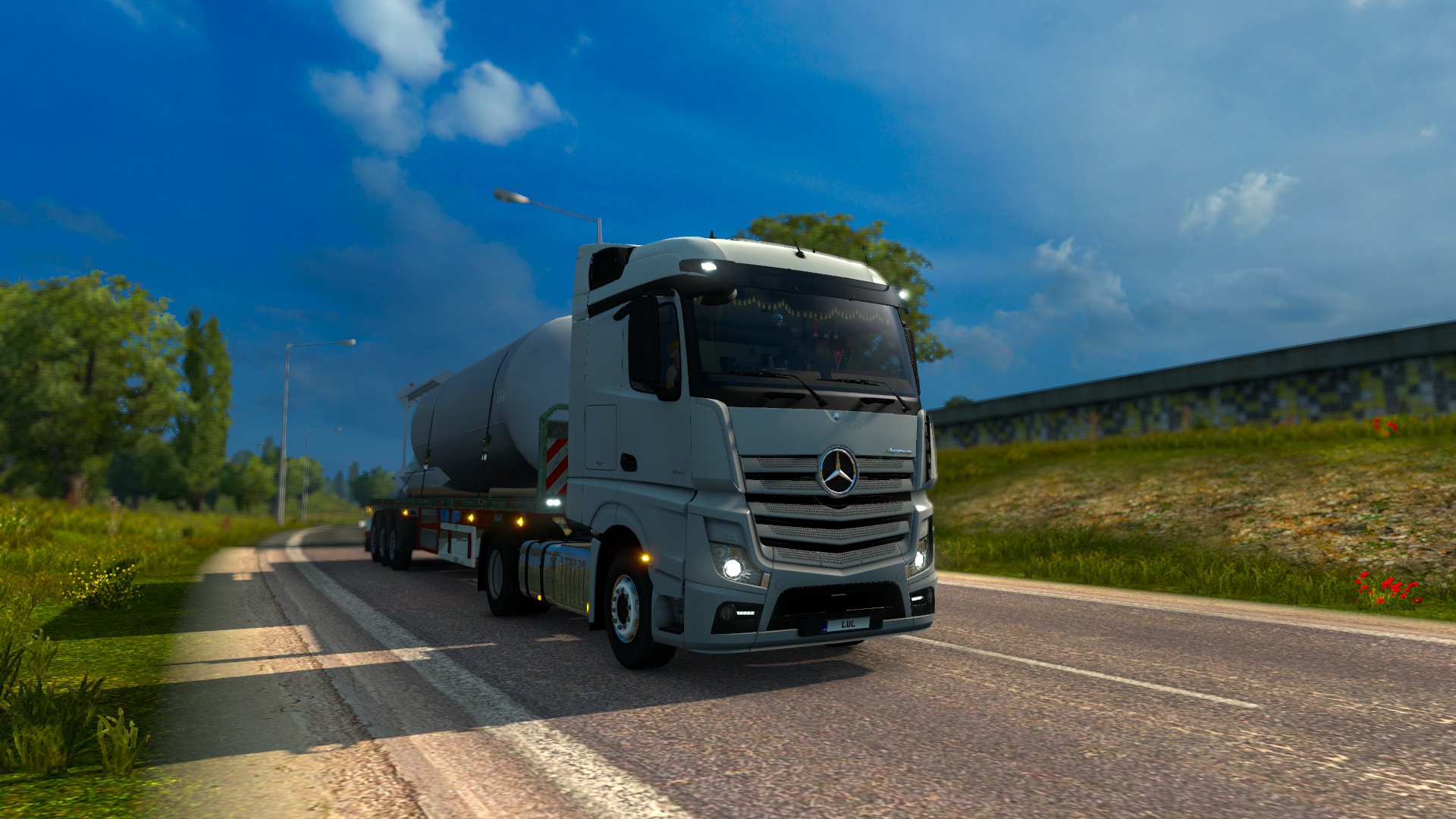 Image by mockingbird_