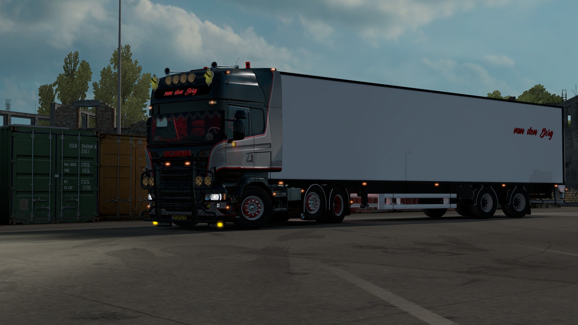 Image by robbevandenberg