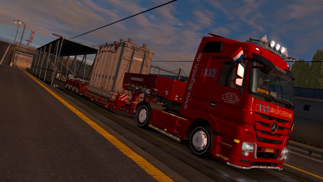 Image by MartinMadrazo