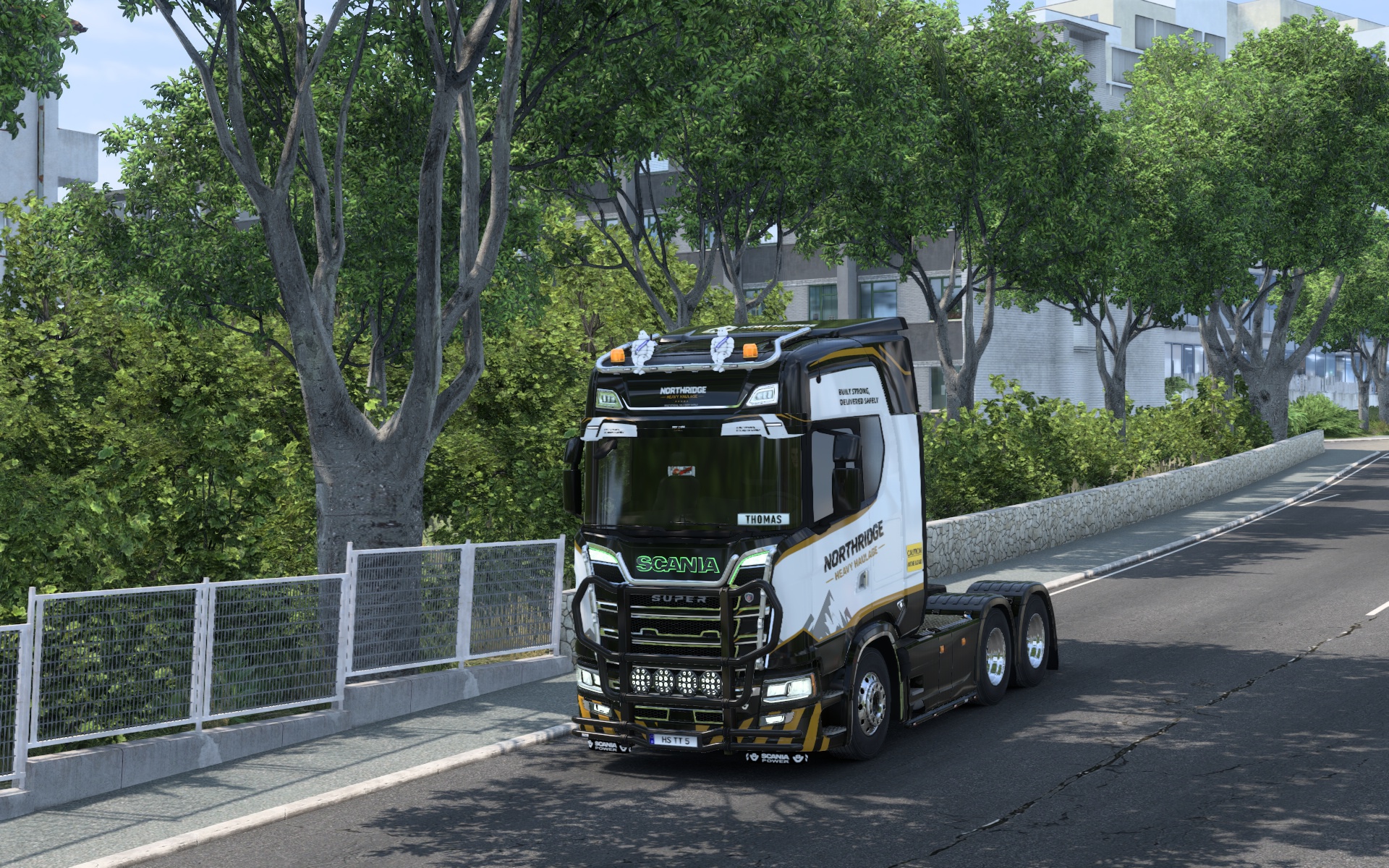 Image by thomasthamrt