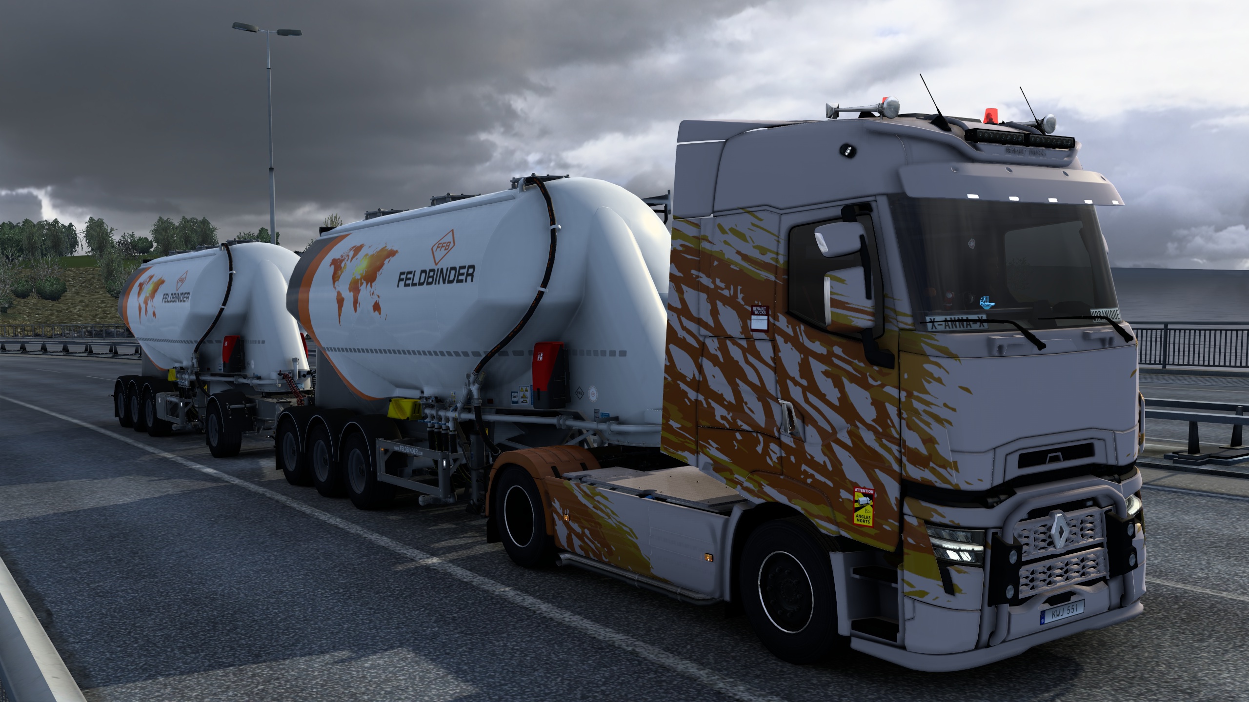 Image by urbanique75