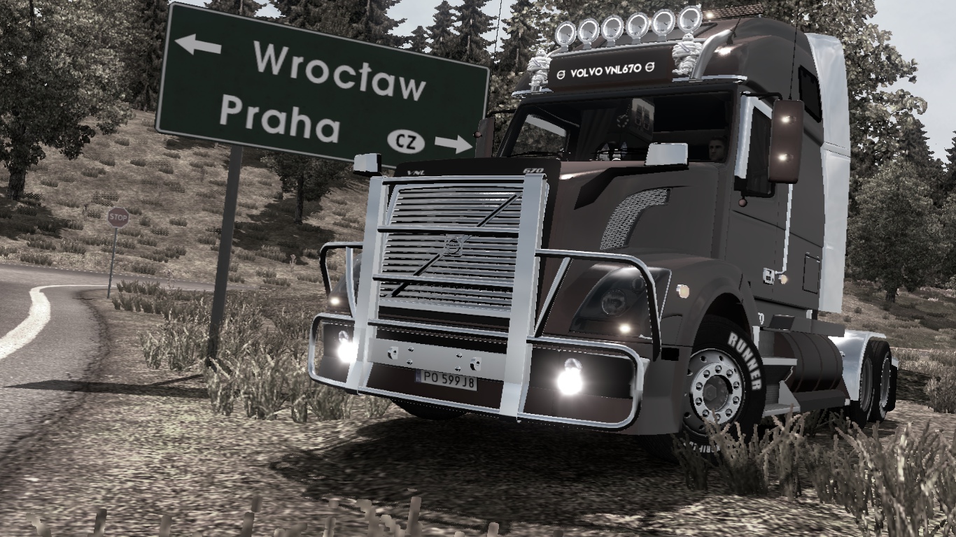 Image by Maxymiliang