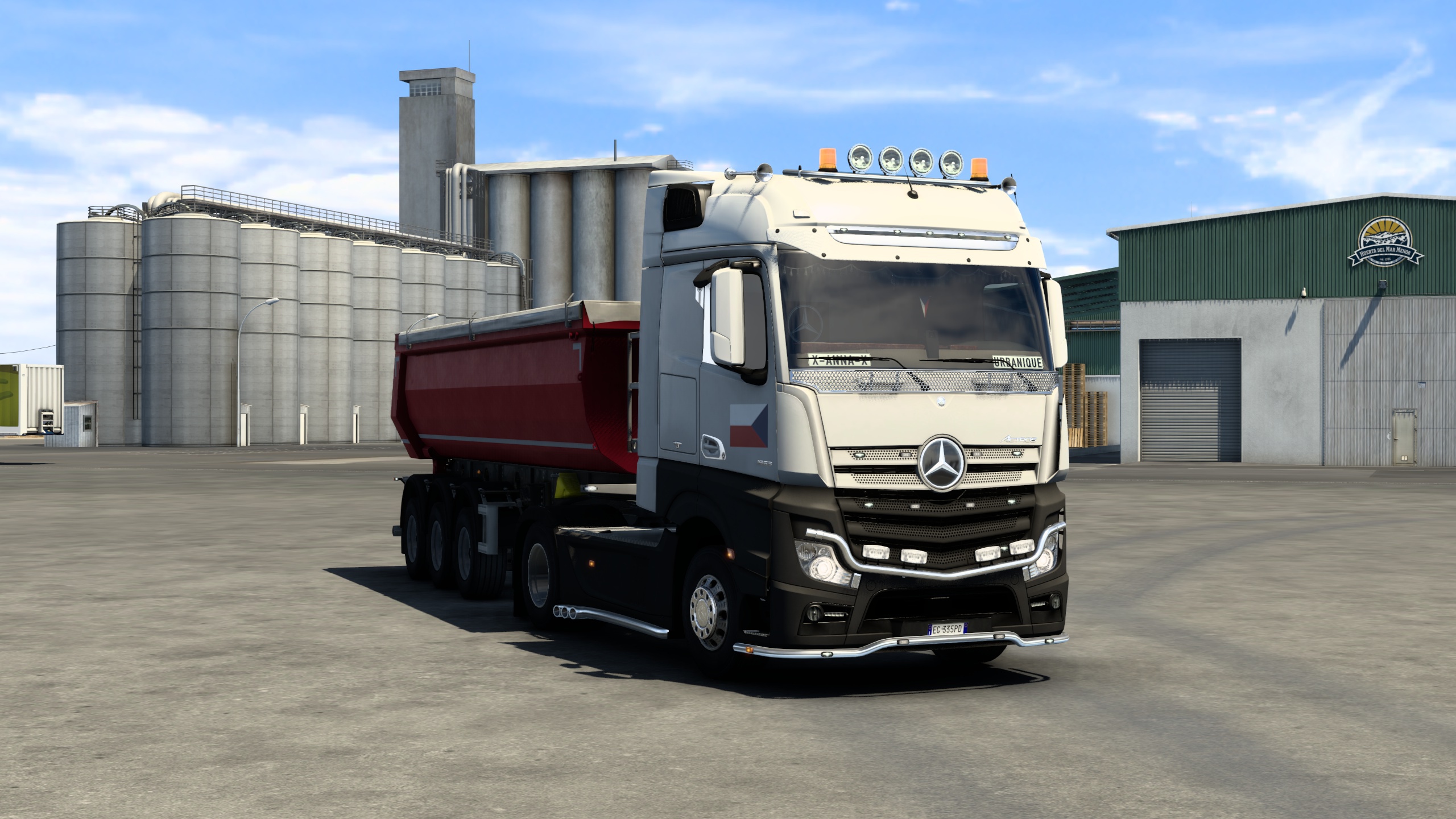 Image by urbanique75