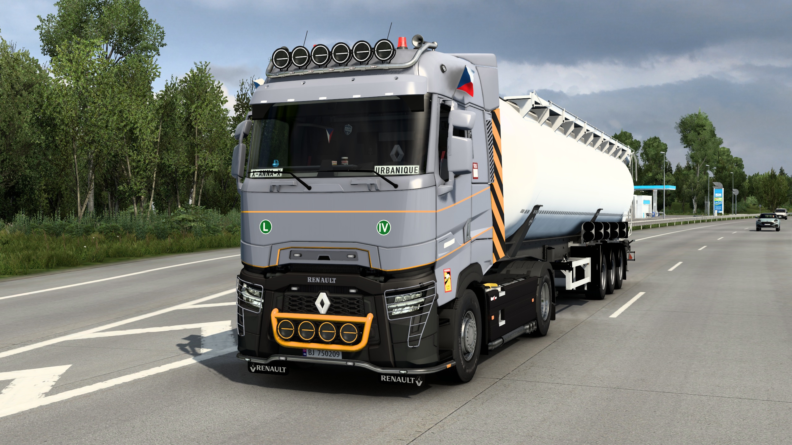 Image by urbanique75