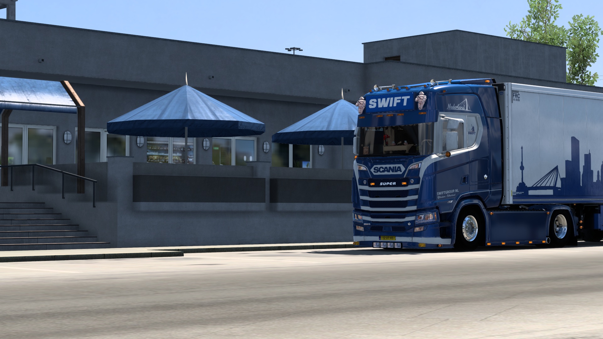 Image by AARONBAUGNEE12