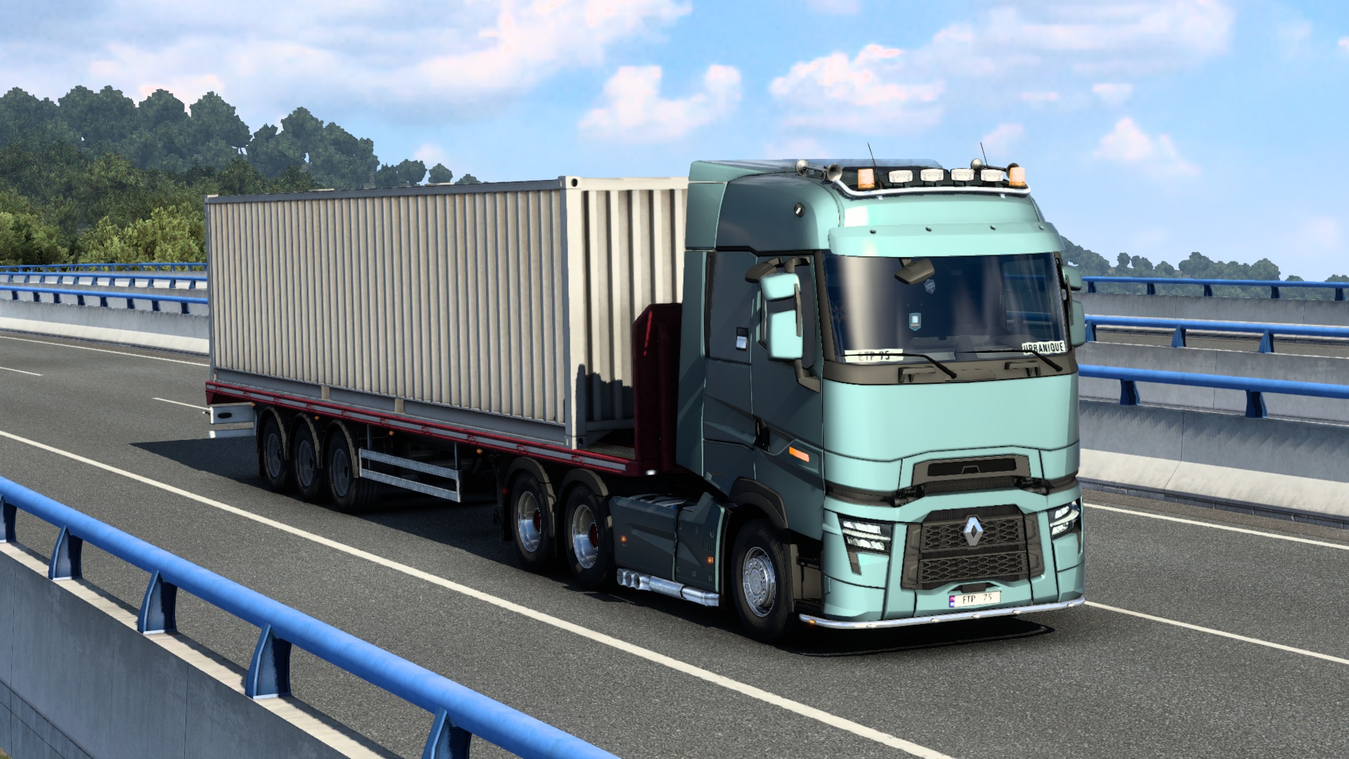 Image by urbanique75