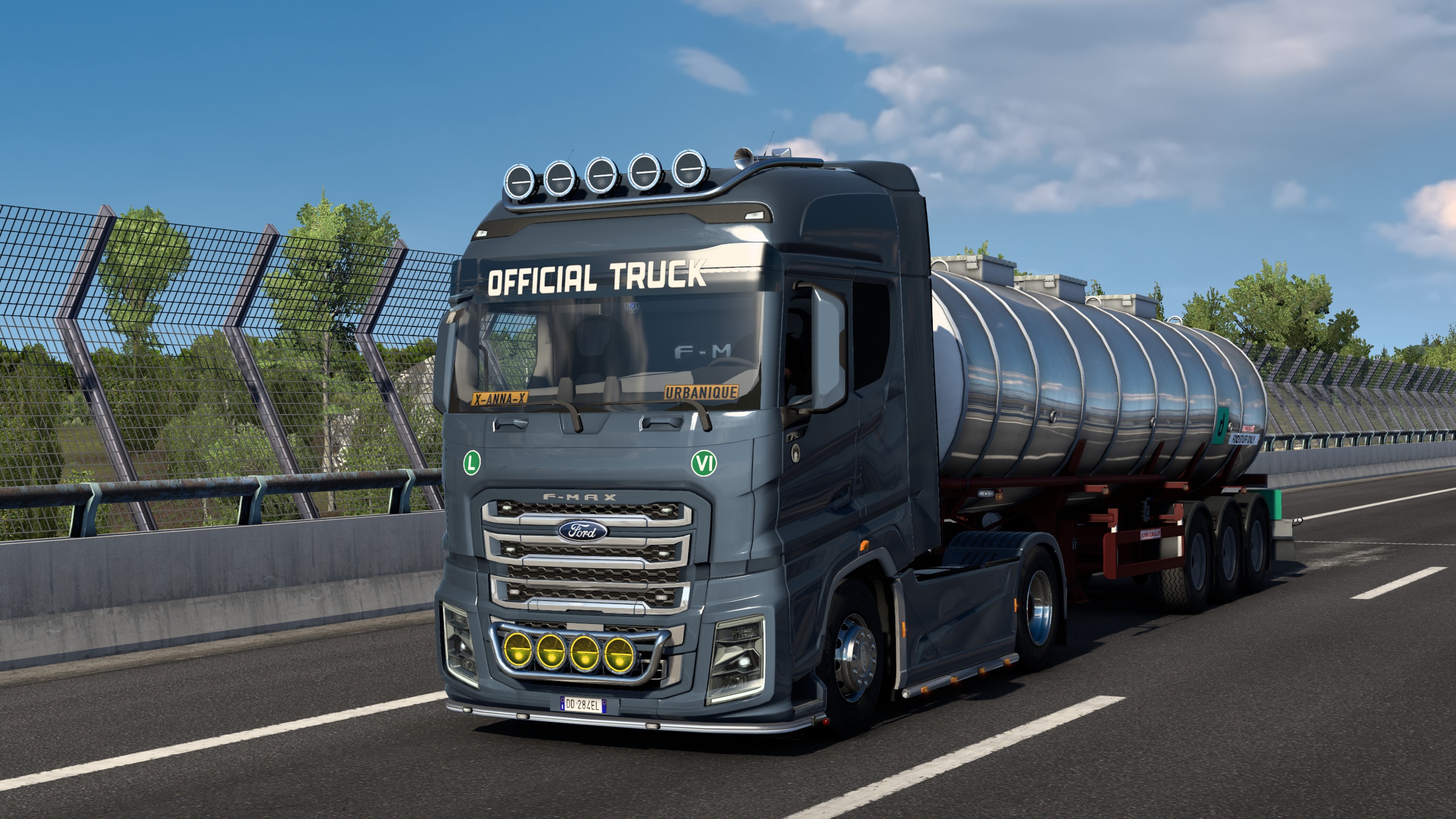 Image by urbanique75