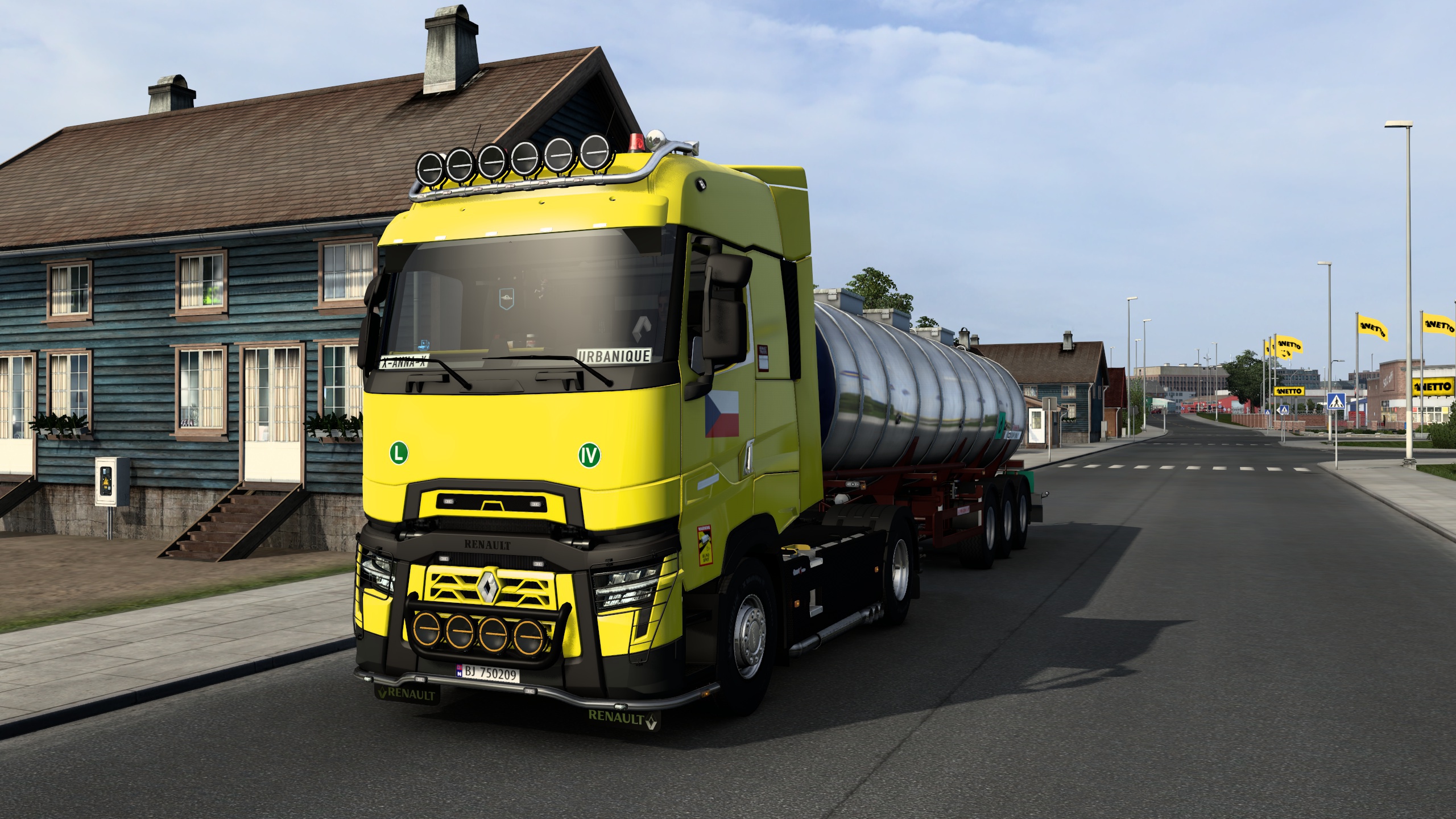 Image by urbanique75