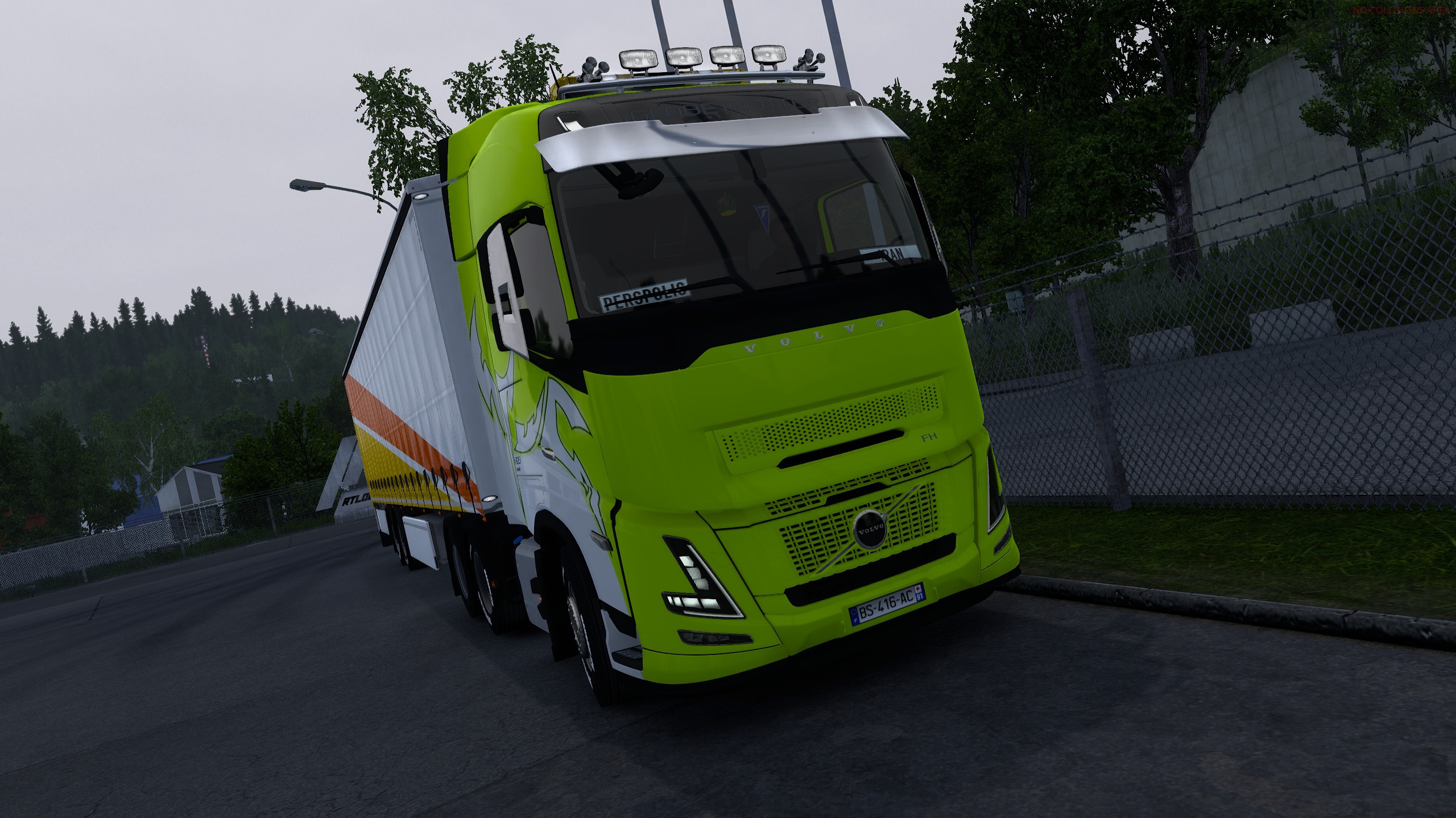 Image by vahidtalaaa