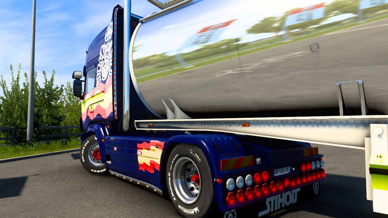 Image by _juanfro147_