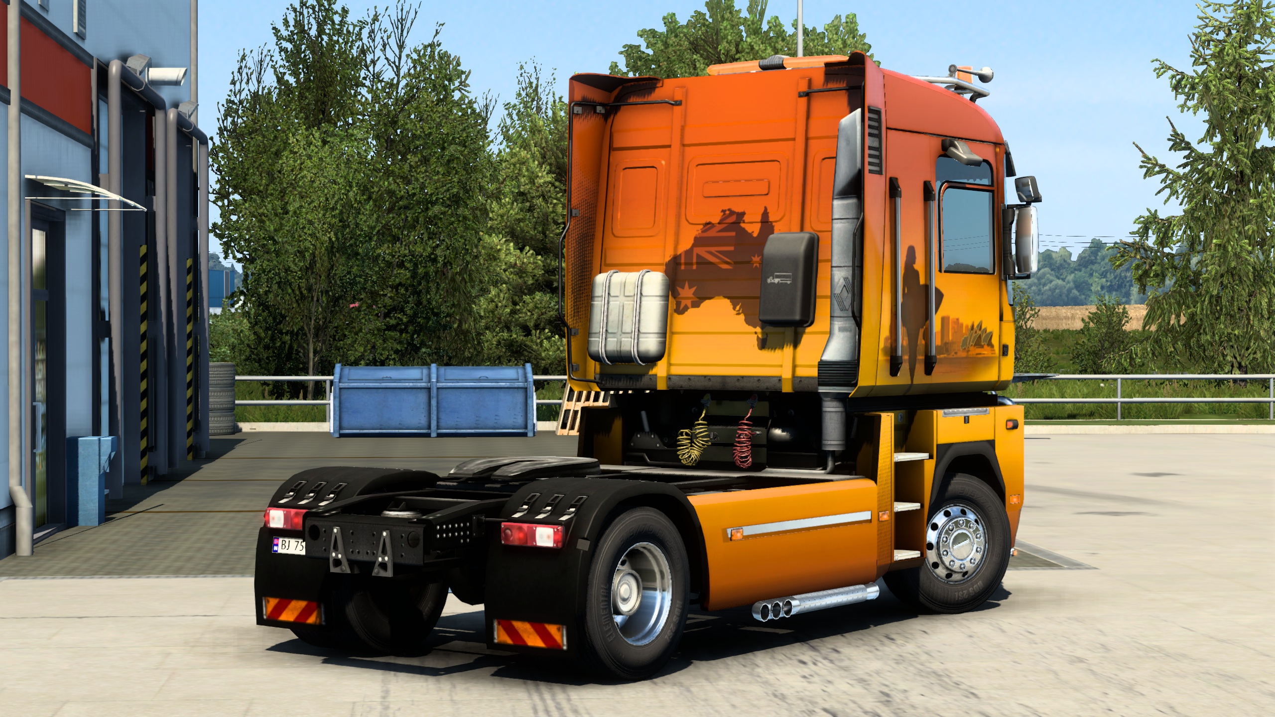 Image by urbanique75