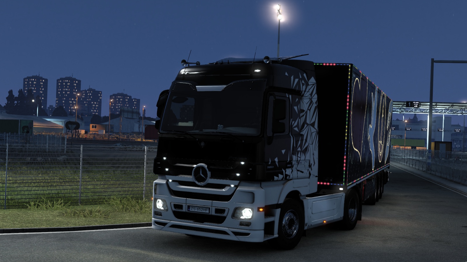 Image by V8Truck