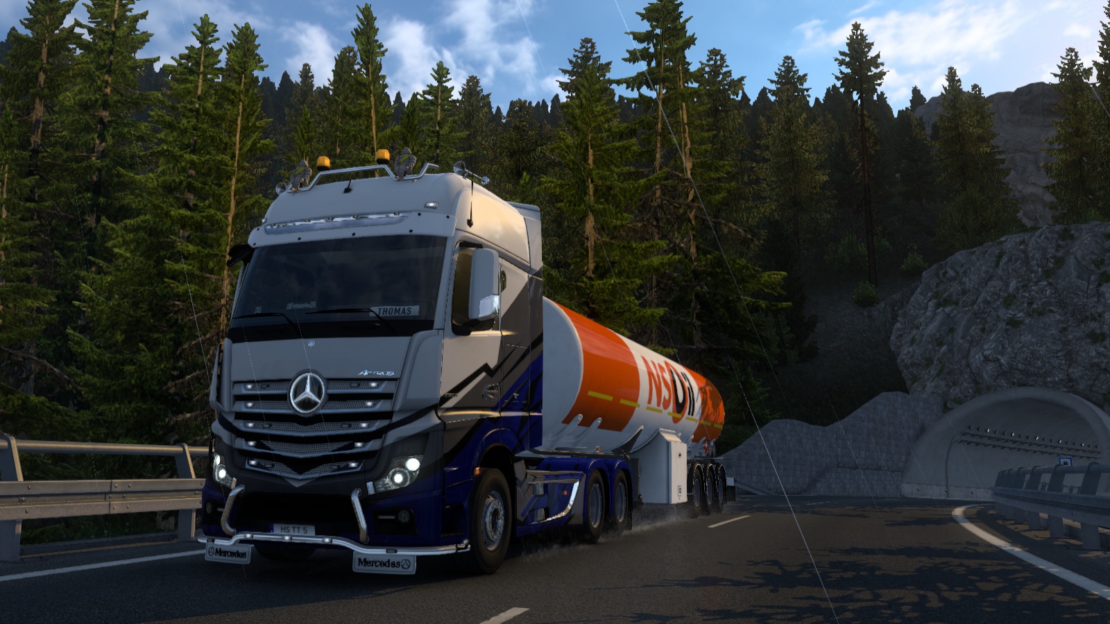 Image by thomasthamrt