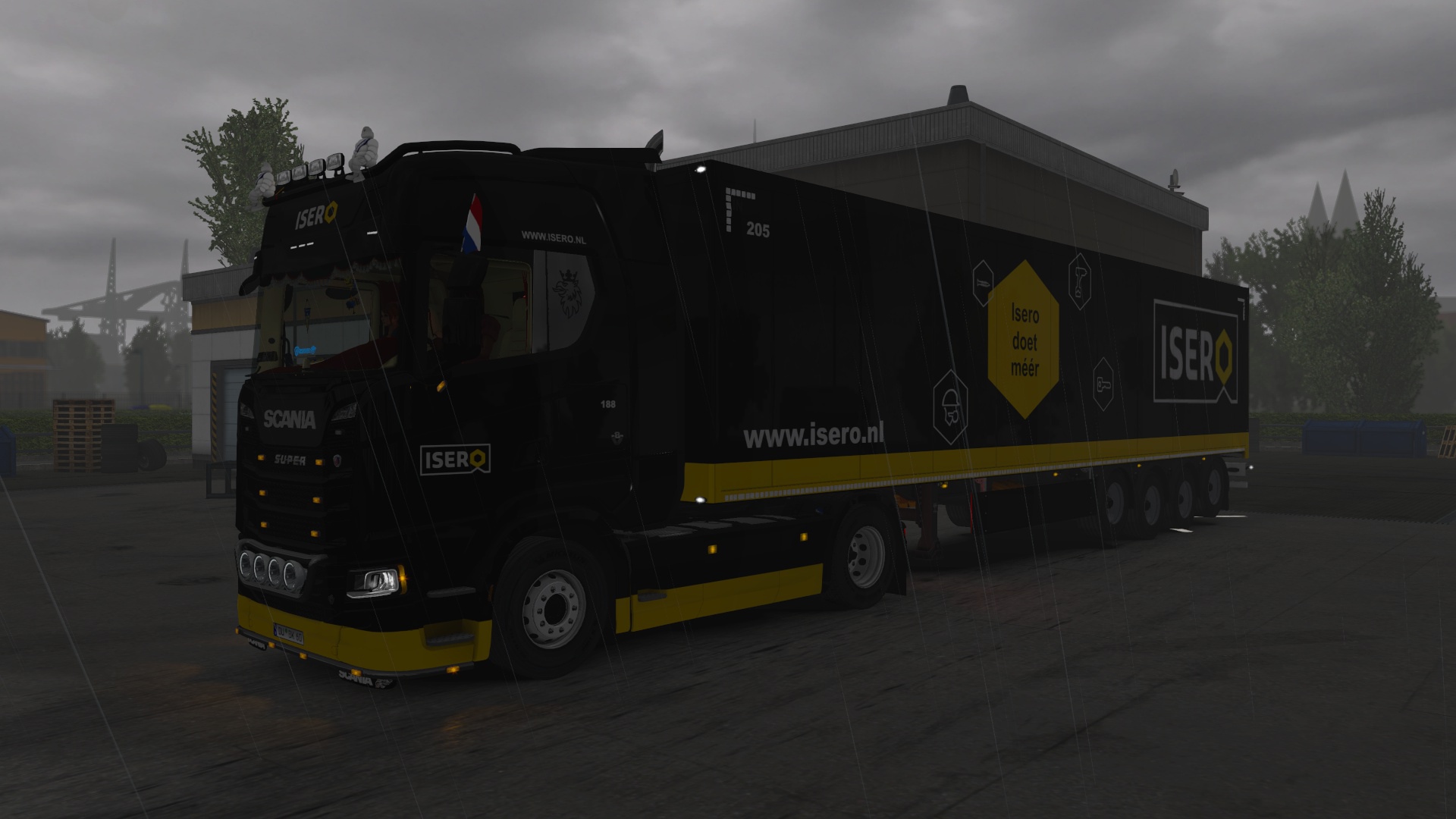 Image by knikeend1980