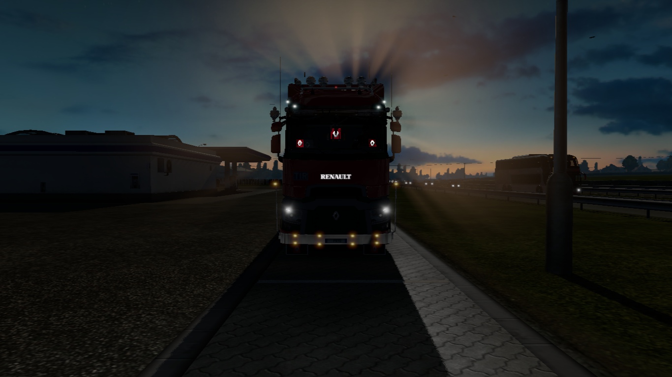 Image by EMDMODDING