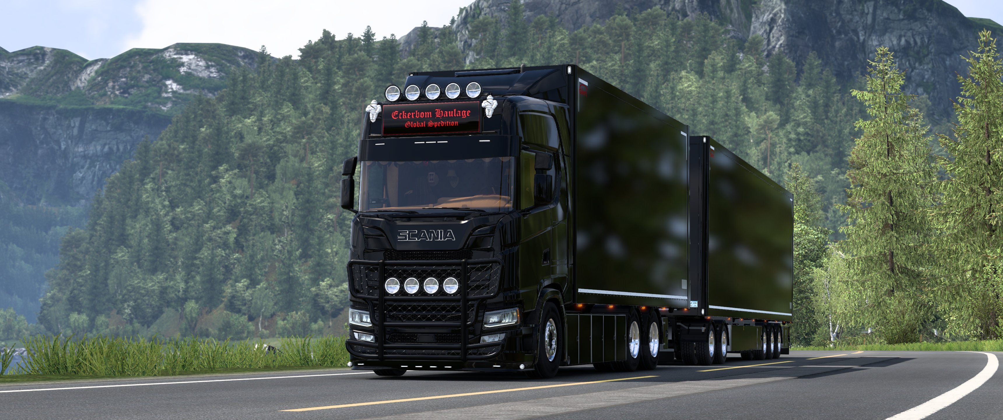 Image by JakobTrucker