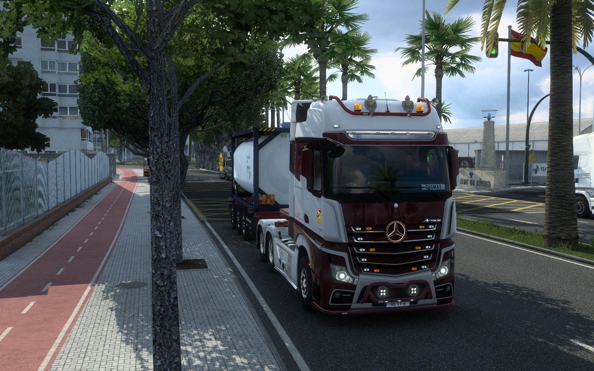 Image by thomasthamrt